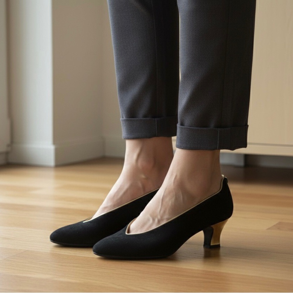 Vintage Colette Made in Italy Black Suede Pumps Court Shoes Gold Trim Block Heel